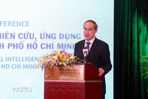 Bí thư Thành ủy Thành phố Hồ Chí Minh Nguyễn Thiện Nhân phát biểu tại Hội thảo. (Ảnh: Tiến Lực/TTXVN)