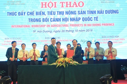 Các doanh nghiệp chế biến, tiêu thụ nông sản ký kết hợp tác với các nhà cung cấp nông sản của tỉnh Hải Dương 