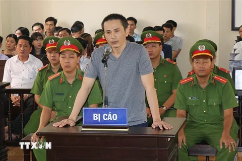 Bị cáo Nguyễn Chí Vững tại phiên tòa. (Ảnh: Huỳnh Sử/TTXVN)