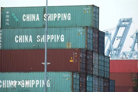 Container hàng Trung Quốc chờ bốc dỡ tại cảng Long Beach, Los Angeles, Mỹ ngày 7/11/2019. (Ảnh: AFP/TTXVN)
