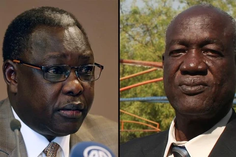 Bộ trưởng Quốc phòng Nam Sudan Kuol Manyang Juuk (phải) và Bộ trưởng Nội vụ Martin Elia Lomuro. (Nguồn: Reuters)