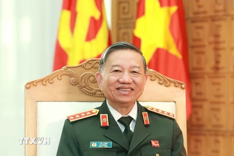 Đại tướng Tô Lâm, Ủy viên Bộ Chính trị, Bộ trưởng Bộ Công an trả lời phỏng vấn phóng viên Thông tấn xã Việt Nam. (Ảnh: Doãn Tấn/TTXVN)