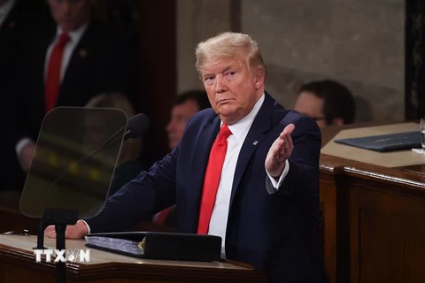 Tổng thống Mỹ Donald Trump đọc Thông điệp liên bang lần thứ 3 ở Washington DC., ngày 4/2/2020. (Ảnh: AFP/TTXVN)