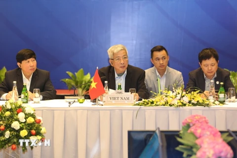 Thượng tướng Nguyễn Chí Vịnh, Thứ trưởng Bộ Quốc phòng phát biểu tại hội nghị. (Ảnh: Dương Giang/TTXVN)