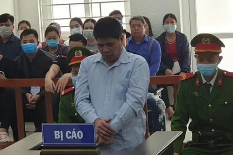 Hà Nội: Tuyên phạt tử hình đối tượng dùng dao truy sát vợ