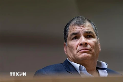 Cựu Tổng thống Ecuador Rafael Correa tại cuộc họp báo ở Brussels, Bỉ ngày 9/10/2019. (Ảnh: AFP/TTXVN)