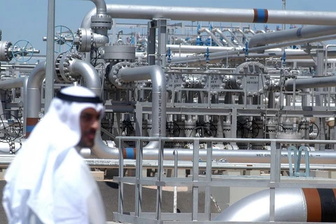Một cơ sở khai thác dầu tại Al-Rawdhatain của Kuwait. (Ảnh: AFP/TTXVN)