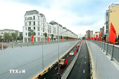Nút giao thông Nam Cầu Bình có quy mô lớn, hiện đại nhất tại Hải Phòng với tổng mức đầu tư hơn 1.400 tỷ đồng là một trong những công trình kỷ niệm 65 năm Ngày giải phóng Hải Phòng. (Ảnh: An Đăng/TTXVN)