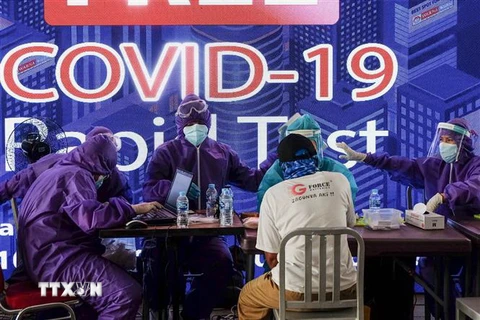 Một điểm xét nghiệm COVID-19 tại Jakarta, Indonesia, ngày 8/6/2020. (Ảnh: THX/TTXVN)
