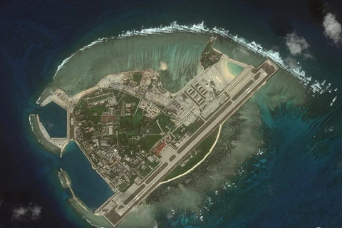 Đảo Phú Lâm thuộc quần đảo Hoàng Sa của Việt Nam bị Trung Quốc dùng vũ lực chiếm đóng và cải tạo bất hợp pháp. (Ảnh: CSIS/AMTI)