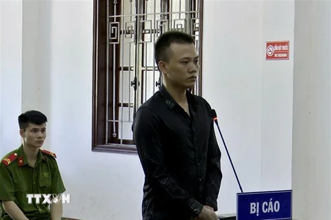 Bị cáo Nguyễn Văn Khánh nhận tội tại phiên tòa. (Ảnh: Thanh Hải/TTXVN)