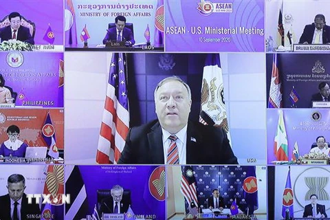  Ngoại trưởng Hoa Kỳ Mike Pompeo phát biểu tại Hội nghị Bộ trưởng Ngoại giao ASEAN-Hoa Kỳ. (Ảnh: Lâm Khánh/TTXVN)