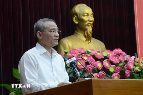 Bí thư Thành ủy Đà Nẵng Trương Quang Nghĩa phát biểu chỉ đạo hội nghị. (Ảnh: Quốc Dũng/TTXVN)