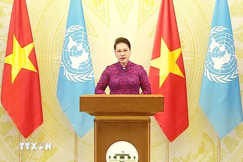 Chủ tịch Quốc hội Nguyễn Thị Kim Ngân phát biểu trực tuyến, gửi thông điệp quan trọng đến Phiên cấp cao kỷ niệm 25 năm Hội nghị thế giới lần thứ IV về phụ nữ được tổ chức tại Trụ sở Liên hợp quốc, Hoa Kỳ. (Ảnh: Trọng Đức/TTXVN)