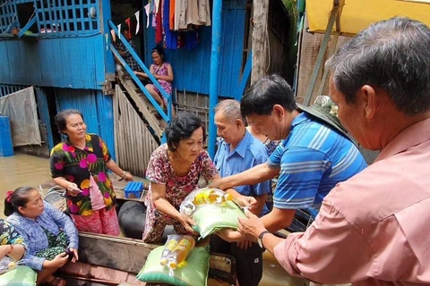 Người gốc Việt tương thân, tương ái thời đại dịch ở Preah Sihanouk