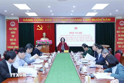 Trưởng Ban Dân vận Trung ương Trương Thị Mai chủ trì hội nghị. (Ảnh: Phương Hoa/TTXVN)