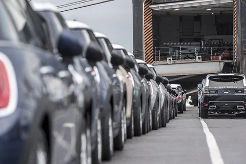 Doanh số bán xe mới của Anh giảm mạnh. (Nguồn: Smmt.co.uk)