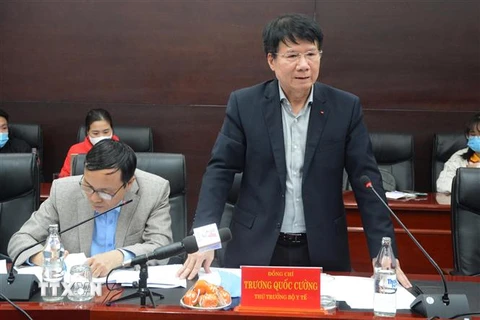 Thứ trưởng Bộ Y tế Trương Quốc Cường phát biểu tại buổi làm việc với Ban Chỉ đạo phòng chống dịch COVID-19 thành phố Đà Nẵng. (Ảnh: Văn Dũng/TTXVN)