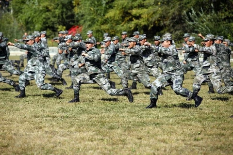 Binh sỹ quân đội Trung Quốc tham gia một cuộc diễn tập tại tỉnh Hắc Long Giang. (Nguồn: AFP/TTXVN)