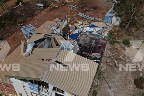 Bão Seroja làm nhiều ngôi nhà bị hư hại. (Nguồn: Thewest.com.au)