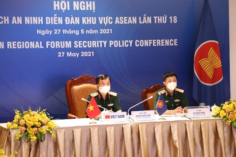 Thượng tướng Hoàng Xuân Chiến tham dự hội nghị tại điểm cầu Việt Nam. (Nguồn: Bộ Quốc phòng)