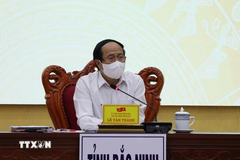 Phó Thủ tướng Chính phủ Lê Văn Thành phát biểu tại buổi làm việc. (Ảnh: Thái Hùng/TTXVN)
