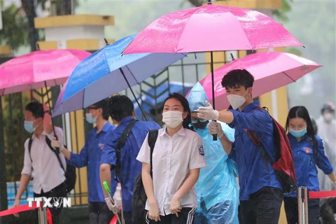 Bắc Bộ và các tỉnh từ Thanh Hóa đến Quảng Trị có mưa to do ảnh hưởng của bão số 2. (Nguồn: TTXVN)