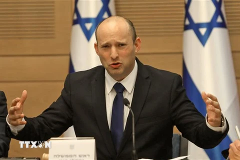 Tân Thủ tướng Israel Naftali Bennett trong cuộc họp nội các đầu tiên của Chính phủ mới tại Jerusalem, ngày 13/6/2021. (Ảnh: AFP/TTXVN)