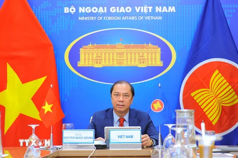Thứ trưởng Bộ Ngoại giao Nguyễn Quốc Dũng tham dự Hội nghị. (Ảnh: Minh Đức/TTXVN)
