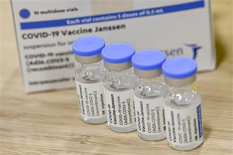 Vaccine ngừa COVID-19 của hãng dược phẩm Johnson & Johnson. (Ảnh: AFP/TTXVN)