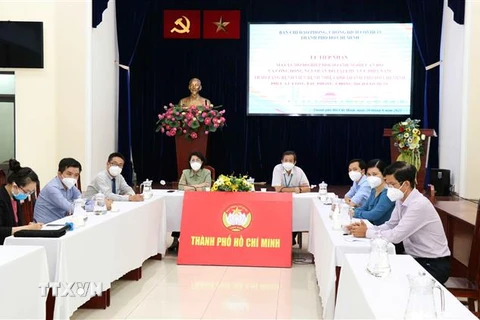 Quang cảnh lễ tiếp nhận tại đầu cầu Ủy ban Mặt trận Tổ quốc Việt Nam Thành phố Hồ Chí Minh. (Ảnh: Xuân Khu/TTXVN)