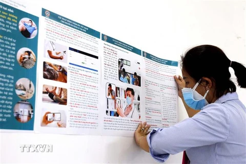 Nhân viên y tế tại một trạm y tế lưu động. (Ảnh minh họa. Nguồn: TTXVN)