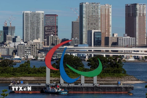 Biểu tượng của Paralympic Tokyo 2020 tại quận Odaiba, Tokyo (Nhật Bản) ngày 20/8/2021. (Ảnh: THX/TTXVN)