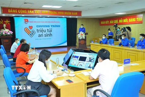 Trung ương Đoàn tổ chức triển khai chương trình 'Triệu túi an sinh” và phát động phong trào thi đua đặc biệt 'Tuổi trẻ Việt Nam đoàn kết, chung sức, đồng lòng thi đua phòng, chống và chiến thắng đại dịch COVID-19.' (Ảnh: Minh Đức)