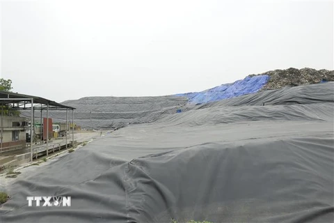 Một góc bãi rác Xuân Sơn (Sơn Tây, Ba Vì, Hà Nội. (Ảnh: Mạnh Khánh/TTXVN)