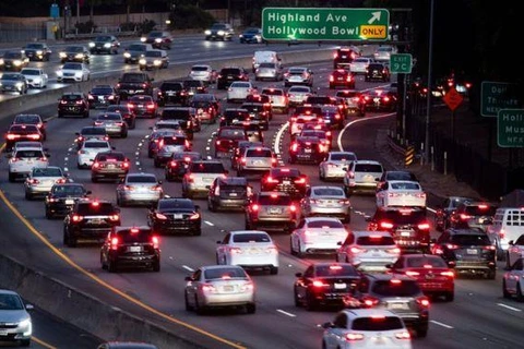 Một tuyến đường giao thông tại bang California, Mỹ. (Nguồn: Getty Images)