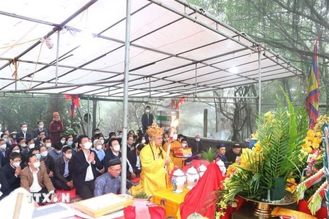 Phần chính của lễ tế trời đất diễn ra tại Trung Nhạc miếu. (Ảnh: Mạnh Minh/TTXVN)