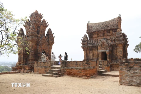 Di tích kiến trúc nghệ thuật quốc gia đặc biệt tháp Po Klong Garai (phường Đô Vinh, thành phố Phan Rang-Tháp Chàm) - điểm thu hút du khách tới tham quan. (Ảnh: Nguyễn Thành/TTXVN)