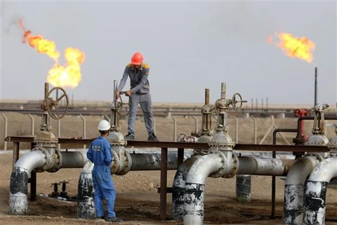Một cơ sở lọc dầu tại Nasiriyah (Iraq). (Ảnh: AFP/TTXVN)