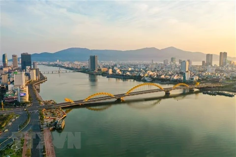 Thành phố Đà Nẵng bên bờ sông Hàn. (Ảnh: Trần Lê Lâm/TTXVN)