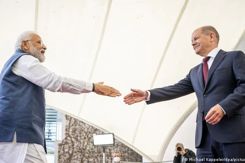 Thủ tướng Đức Olaf Scholz (phải) và Thủ tướng Ấn Độ Narendra Modi. (Nguồn: DPA)