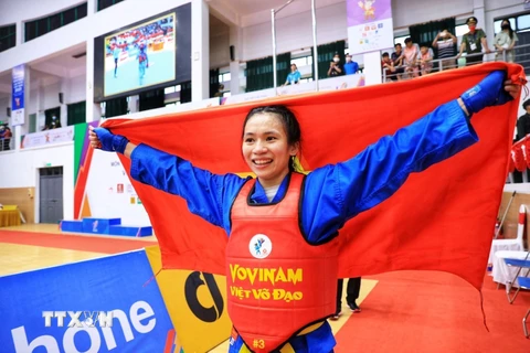 Vận động viên Lê Thị Hiền, đội tuyển Vovinam Việt Nam giành huy chương Vàng nội dung đối kháng hạng cân 60kg nữ. (Ảnh: Tuấn Anh/TTXVN)