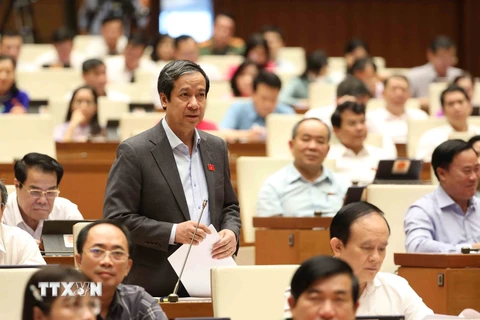Bộ trưởng Bộ Giáo dục và Đào tạo Nguyễn Kim Sơn phát biểu ý kiến. (Ảnh: An Đăng/TTXVN)