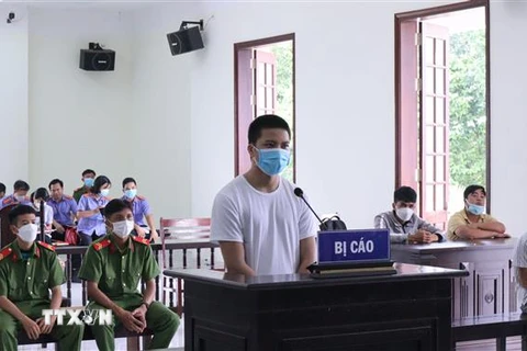 Bị cáo Nguyễn Thanh Tùng tại phiên tòa. (Ảnh: Đậu Tất Thành/TTXVN)
