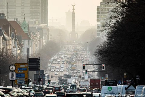 Các bộ trưởng môi trường EU ủng hộ kế hoạch đến năm 2035, không mua bán mới ôtô sử dụng nhiên liệu hóa thạch. (Ảnh minh họa. Nguồn: DW)