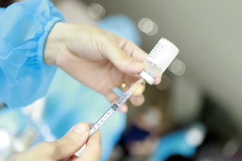 Ký cam kết khi không tiêm vaccine: Nâng cao trách nhiệm phòng dịch