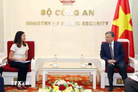 Bộ trưởng Bộ Công an Tô Lâm tiếp bà Pauline Tamasis, Điều phối viên thường trú Liên hợp quốc tại Việt Nam. (Ảnh: Phạm Kiên/TTXVN)