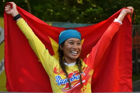 Vận động viên Vũ Phương Thanh giành ngôi vô địch dành cho nữ tại giải World Champion Deca Ultra Trithalon. (Nguồn: Onsports)