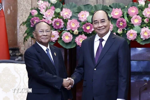 Chủ tịch nước Nguyễn Xuân Phúc tiếp Chủ tịch Quốc hội Campuchia Samdech Heng Samrin. (Ảnh: Thống Nhất/TTXVN)