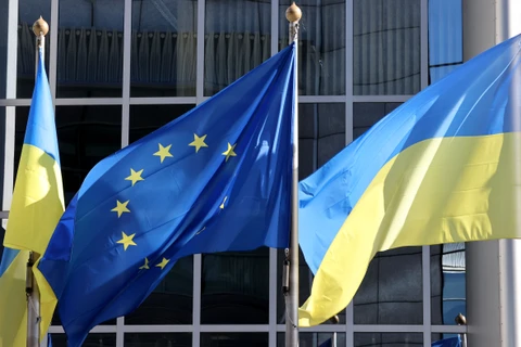 EU đang tiếp tục làm việc để cung cấp viện trợ nhân đạo ngay lập tức cho Ukraine. (Nguồn: AFP)